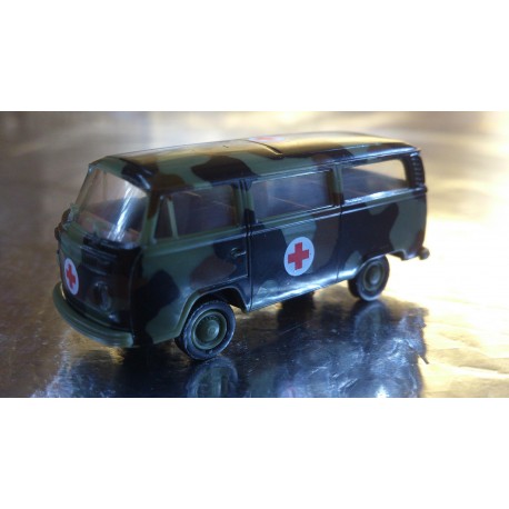 Brekina 33181 VW T2 Military Bus Ambulance