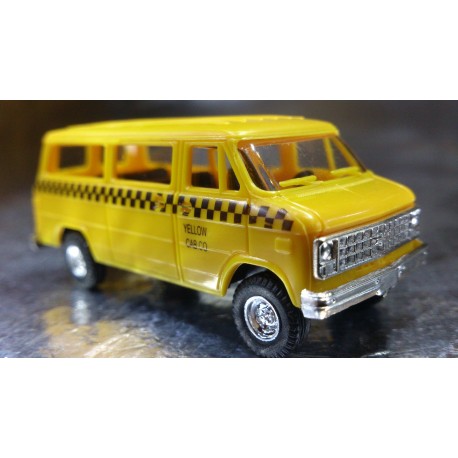 Trident 90146 Yellow Cab Company Passenger Vehicle