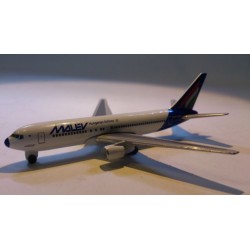 * Herpa Wings (Magic) 470070 Malév Boeing 767-200
