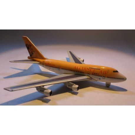 * Herpa Wings (Magic) 470209 Alliance Air Boeing 747SP