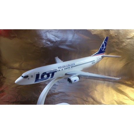 * Herpa Wings Snapfit 610612  LOT - Polish Airlines Boeing 737-400