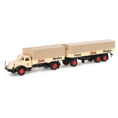 * Herpa Trucks 152792  Henschel HS 140 canvas cover trailer "Fulda"