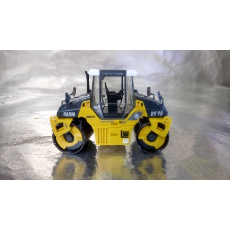* Herpa Construction 307314  Hamm tandem roller DV 90 "Leonhard Weiss"