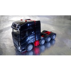 * Herpa Trucks 304788-002  Volvo FH 16 Gl. heavy duty tractor, black