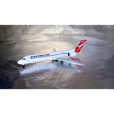 * Herpa Wings 528269  Qantas Link Boeing 717