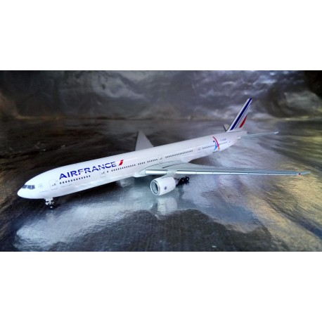 * Herpa Wings 506892-004  Air France Boeing 777-300ER
