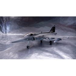 * Herpa Wings 82MLCZ7202  Czech Air Force Saab JAS-39 Gripen - NATO Tiger Meet 2010, Volkel (NL)