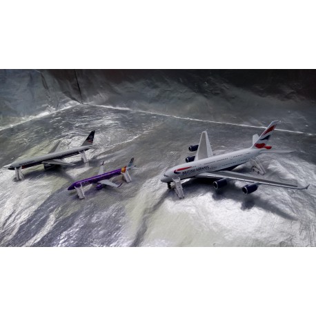 * Herpa Wings Scenix 530507 Passenger Stairs - Set of 6