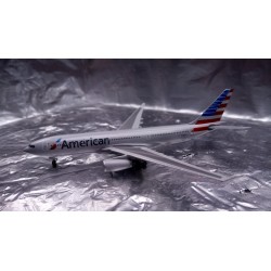 * Herpa Wings 529648  American Airlines Airbus A330-200