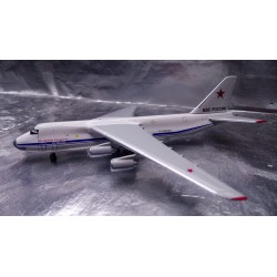 * Herpa Wings 530095  Russian Air Force Antonov AN-124