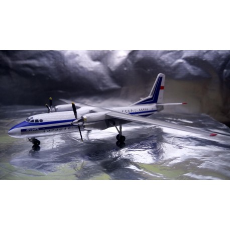 * Herpa Wings 558914  Aeroflot Antonov AN-24RV - CCCP-46466
