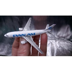 * Herpa Wings 500920-001  Pan Am Airbus A310-200 - 25 YEARS Herpa Wings Edition - N806PA "Clipper Betsy Ross"