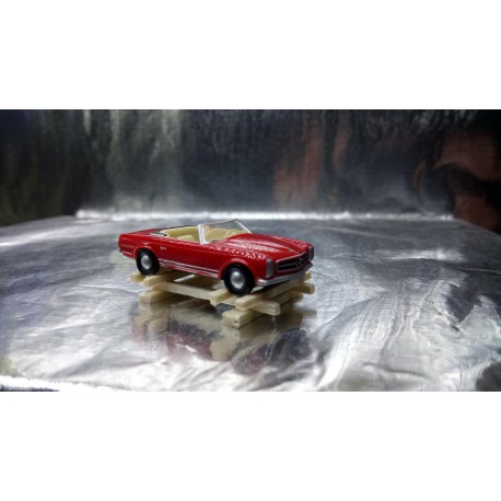 * Herpa / UA 452120WLR Wooden Frame with Red MB 230SL Load