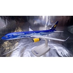 * Herpa Snap Fit 611848  Icelandair Boeing 757-200 "80 Years of Aviation" - TF-FIR "Vatnajökull"