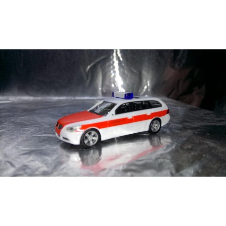* Herpa Cars 047470  BMW 5-series touring ™ "Stuttgart fire department"