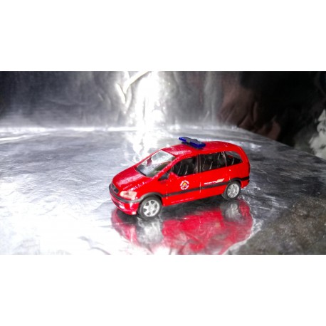 * Herpa Cars 046886  Opel Zafira "Essen fire department"