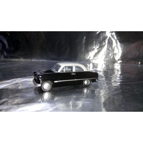 * Herpa Cars 024686-003  Ford Taunus "Weltkugel", black