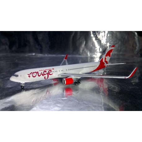 * Herpa Wings 524230-001  Air Canada Rouge Boeing 767-300