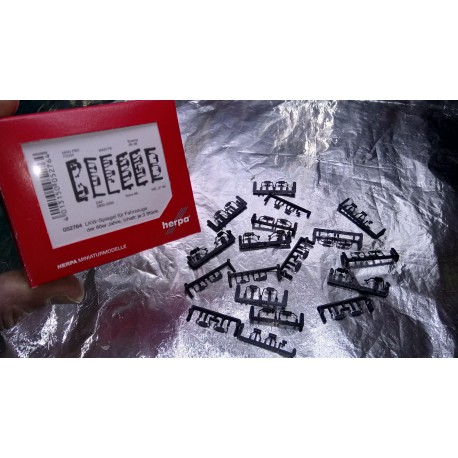 * Herpa Accessories 052764  Truck mirror (80ies generation)