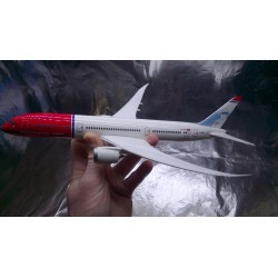 * Herpa Snap Fit 611503-001  Norwegian Boeing 787-9 Dreamliner