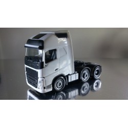 * Herpa Trucks 305556  Volvo FH Gl. XL 6x2 rigid tractor