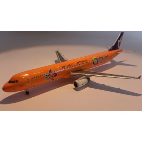 * Herpa Wings 561549  Air Macau Airbus A321 "East Asian Games"